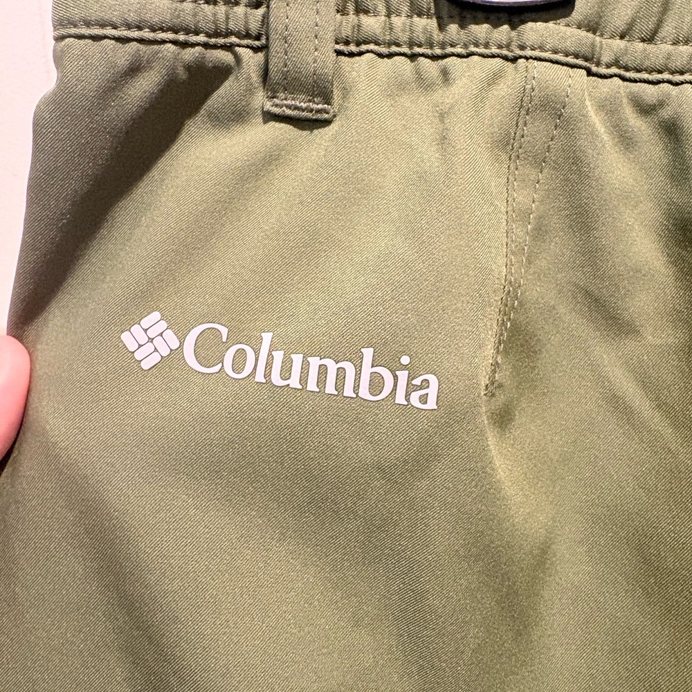 Columbia Olive Green Flat Front Shorts - Picture 3 of 5